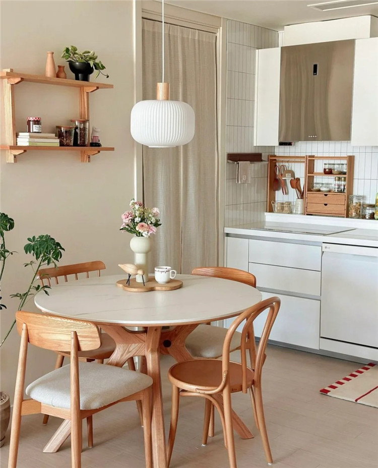廚房靈感｜原木小圓桌才是奶油原木風(fēng)的靈魂_1_Nora__來自小紅書網(wǎng)頁(yè)版.jpg